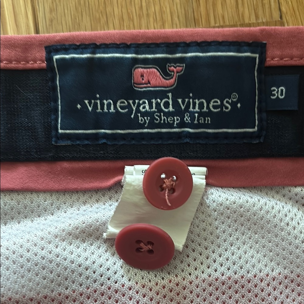 Nantucket Red Men’s Shorts - Picture 2 of 2
